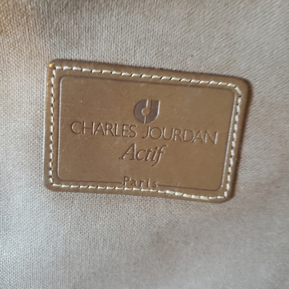 Charles Jourdan Actif Clutch - Picture 8 of 11